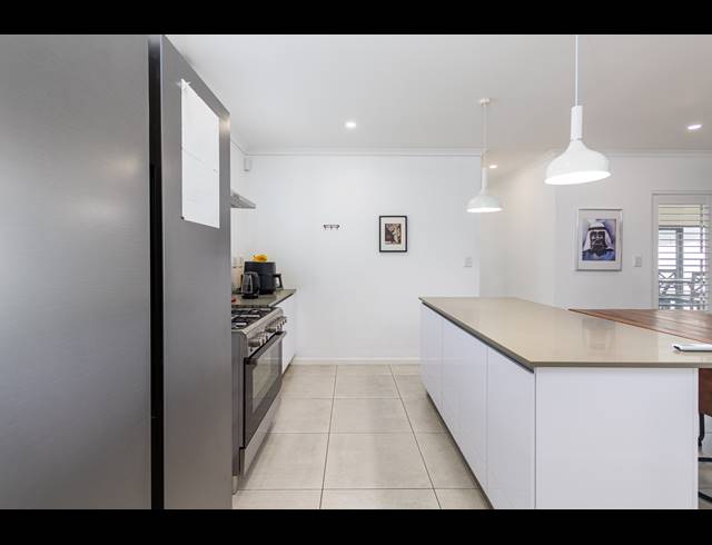 3 BEDROOM FREEHOLD FOR SALE IN SANDOWN